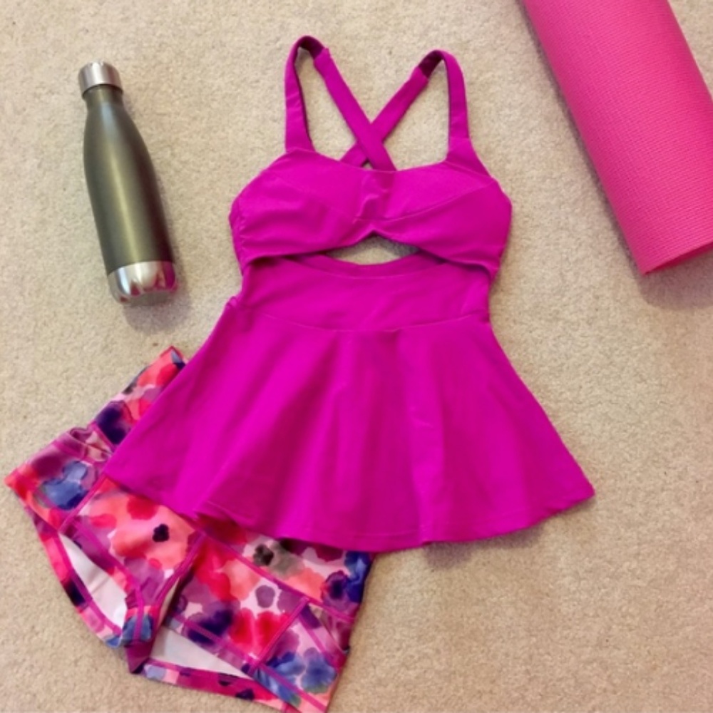 Popflex Peek-A-BOO peplum Top in Magenta